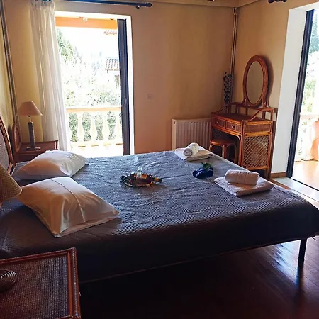 Iren Apartment