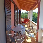 Iren Apartment Ýpsos